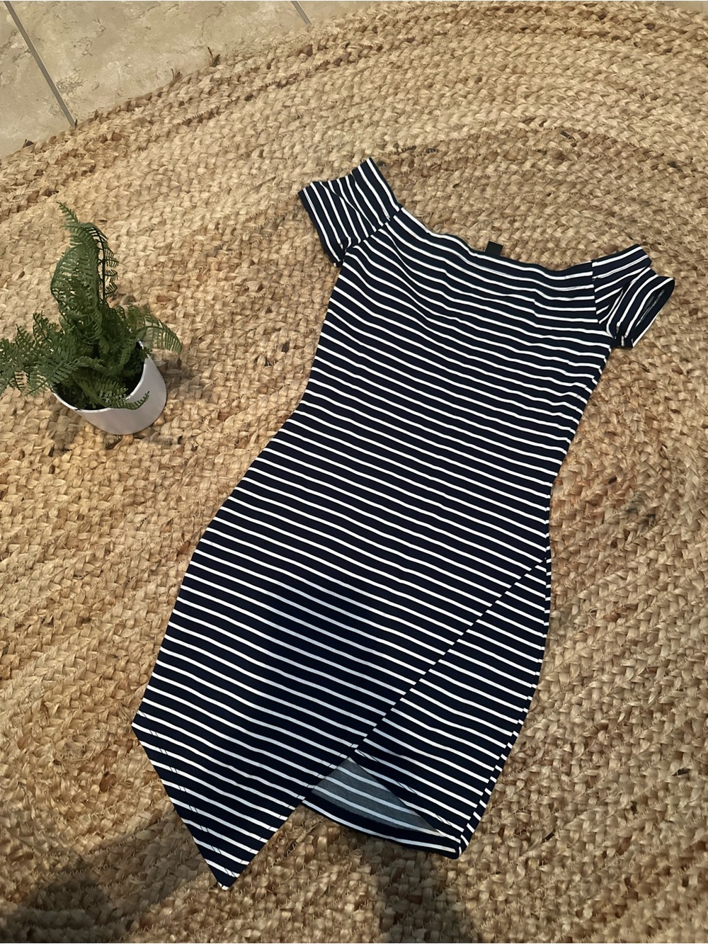 STRIPED OFF SHOULDER BODYCON MINI DRESS